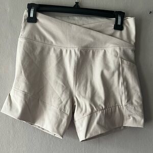 Calvin Klein Performance Beige Biker Shorts Size Medium